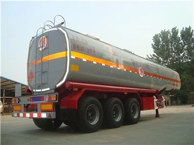 Rimorchi cisterna per carburante